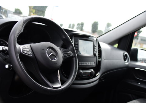 Mercedes-Benz Vito 116 CDI L2 Black Edition Cruise, Carplay, LED, 164pk, Sensoren, Multimedia, Automaat, NAVI, Uniek!