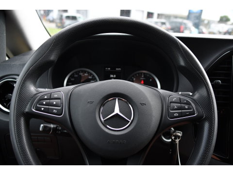 Mercedes-Benz Vito 116 CDI L2 Black Edition Cruise, Carplay, LED, 164pk, Sensoren, Multimedia, Automaat, NAVI, Uniek!