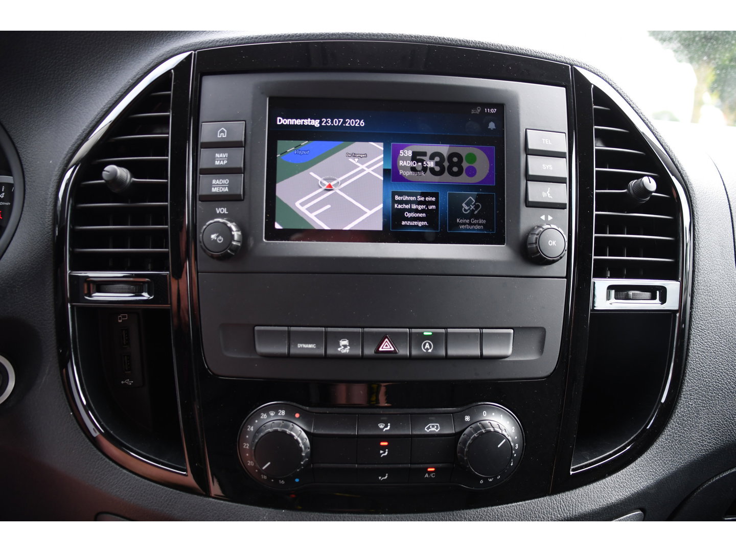 Mercedes-Benz Vito 116 CDI L2 Black Edition Cruise, Carplay, LED, 164pk, Sensoren, Multimedia, Automaat, NAVI, Uniek!