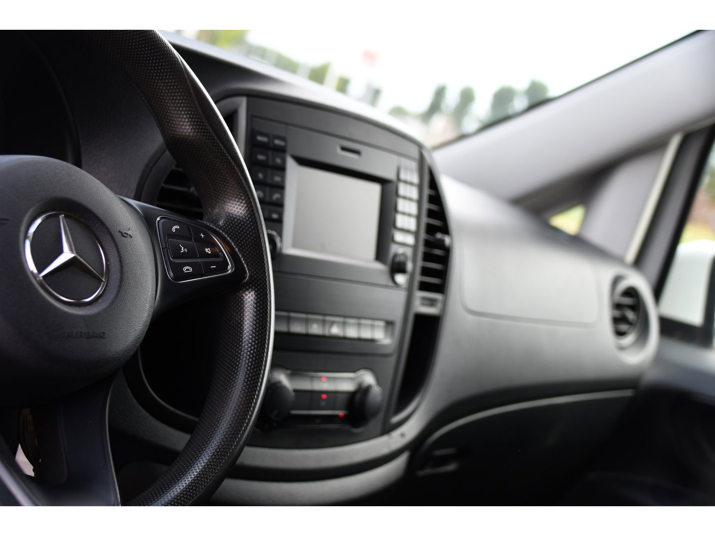 Mercedes-Benz Vito 114 CDI L2 Edition MARGE! Camera, Cruise, 190pk, Automaat, CarBolt, 2 Stoelen, LED, Uniek!