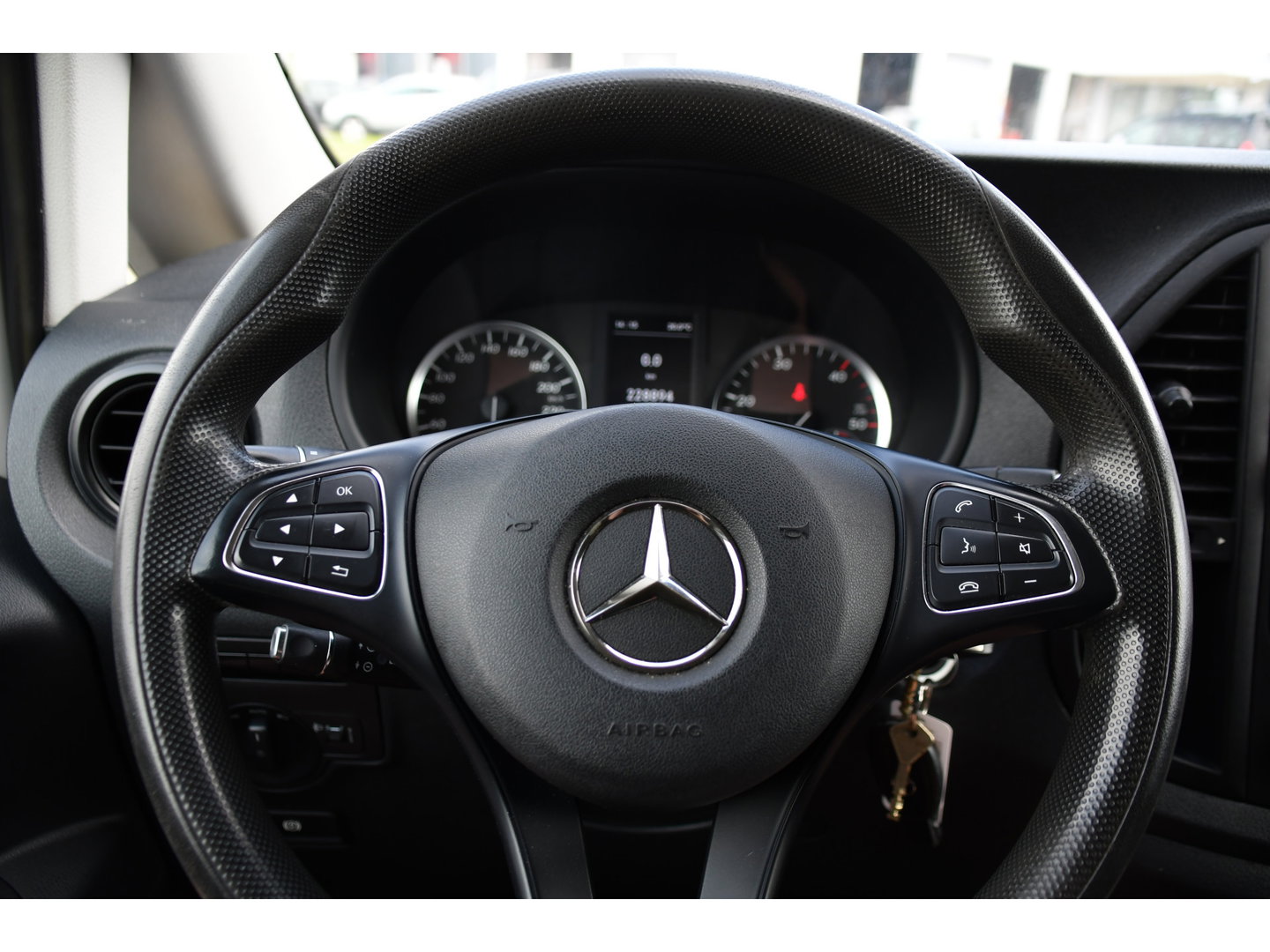 Mercedes-Benz Vito 114 CDI L2 Edition MARGE! Camera, Cruise, 190pk, Automaat, CarBolt, 2 Stoelen, LED, Uniek!