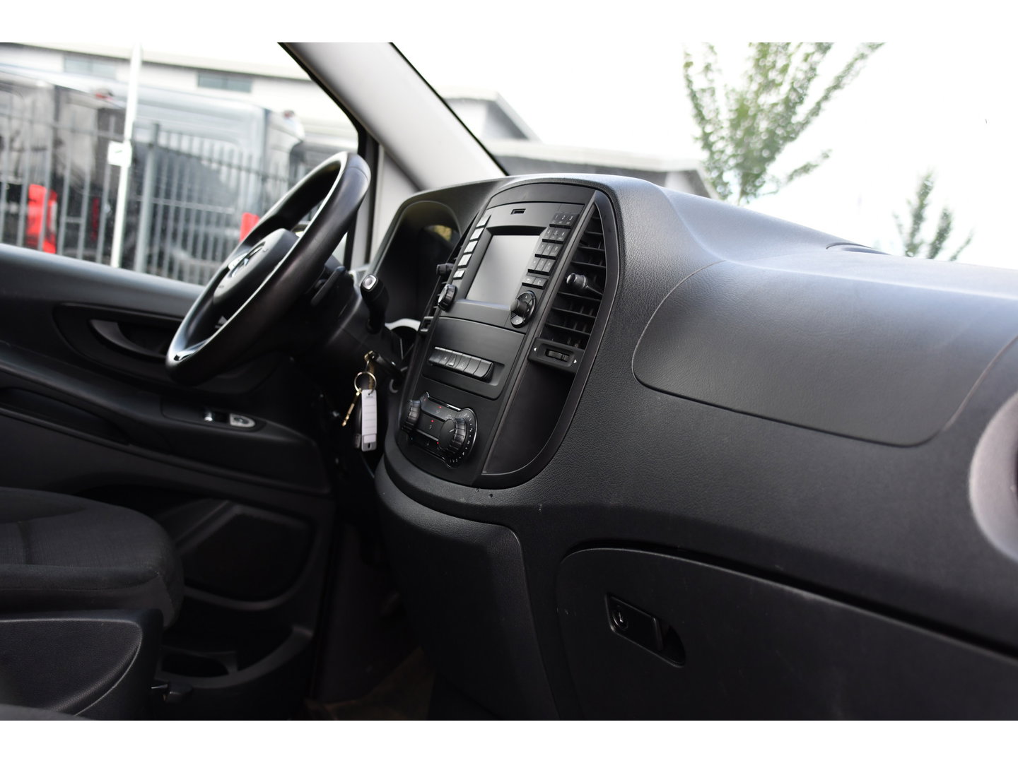 Mercedes-Benz Vito 114 CDI L2 Edition MARGE! Camera, Cruise, 190pk, Automaat, CarBolt, 2 Stoelen, LED, Uniek!