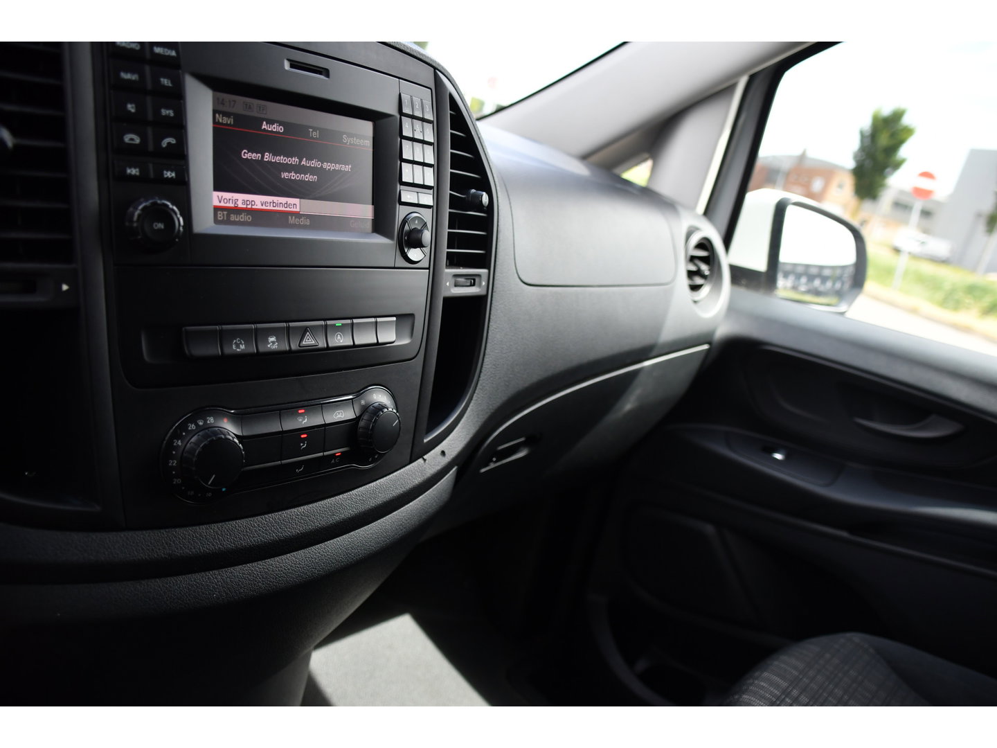 Mercedes-Benz Vito 114 CDI L2 Edition MARGE! Camera, Cruise, 190pk, Automaat, CarBolt, 2 Stoelen, LED, Uniek!