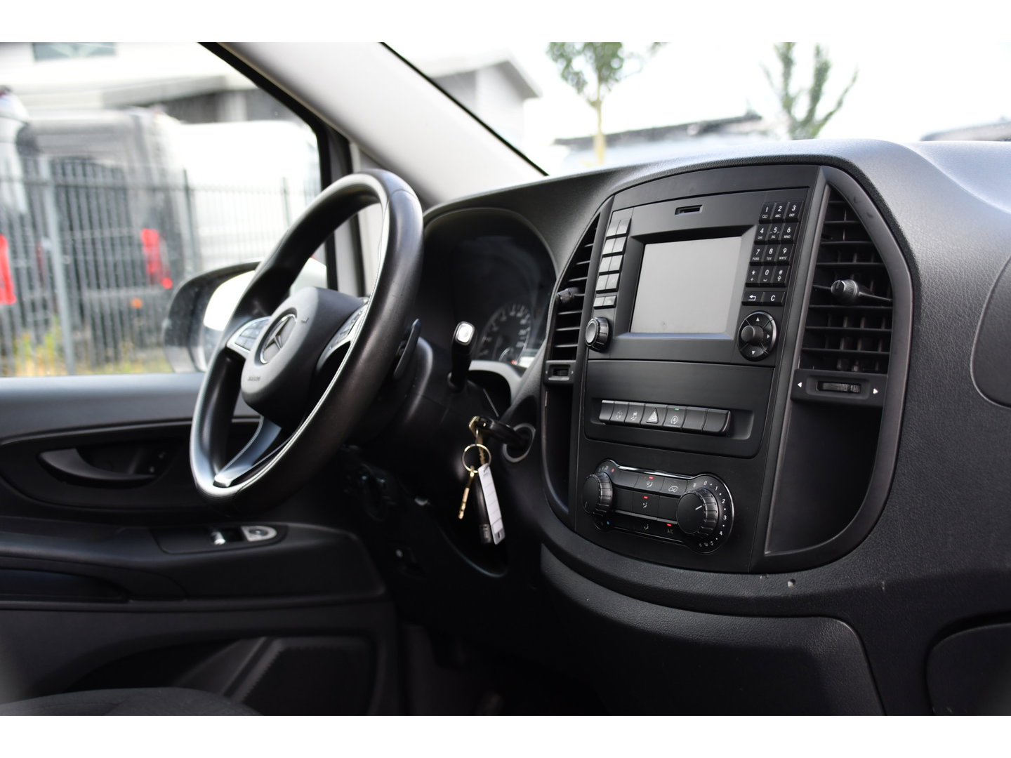 Mercedes-Benz Vito 114 CDI L2 Edition MARGE! Camera, Cruise, 190pk, Automaat, CarBolt, 2 Stoelen, LED, Uniek!