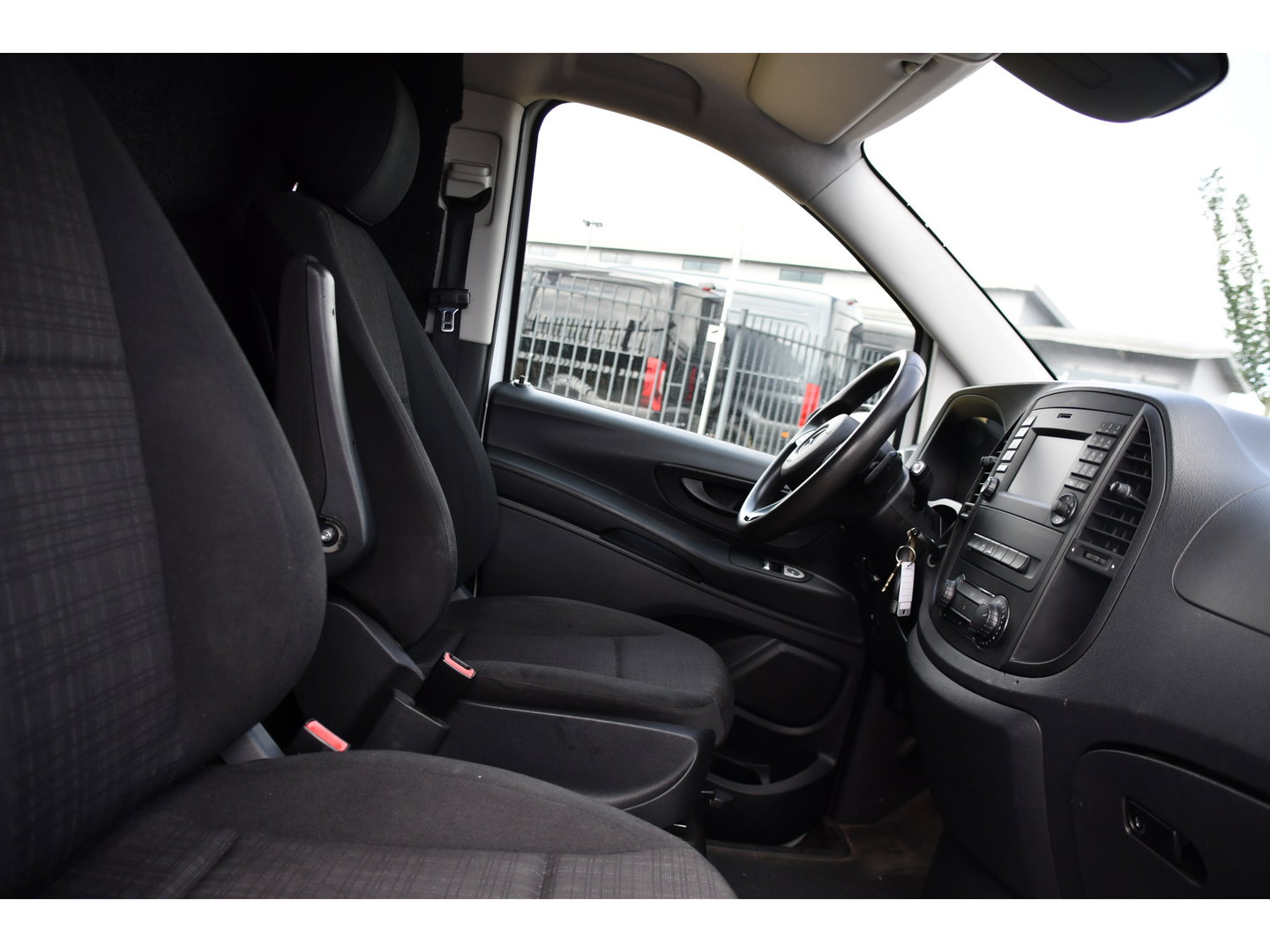Mercedes-Benz Vito 114 CDI L2 Edition MARGE! Camera, Cruise, 190pk, Automaat, CarBolt, 2 Stoelen, LED, Uniek!