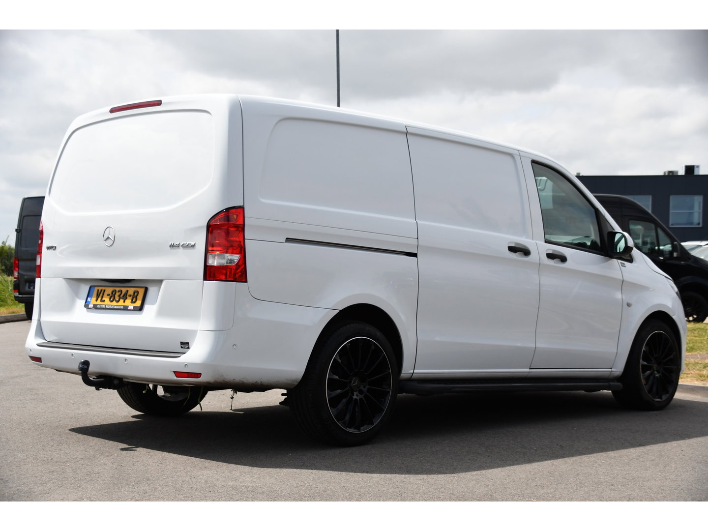 Mercedes-Benz Vito 114 CDI L2 Edition MARGE! Camera, Cruise, 190pk, Automaat, CarBolt, 2 Stoelen, LED, Uniek!