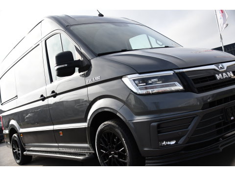MAN TGE 3.180 35 2.0 L3H3 PB Edition Full Options! Camera, Cruise, Carplay, LED, 177pk, Automaat, Trekhaak 3000kg, Voorruit verwarming, Sensoren, Multimedia, Uniek!