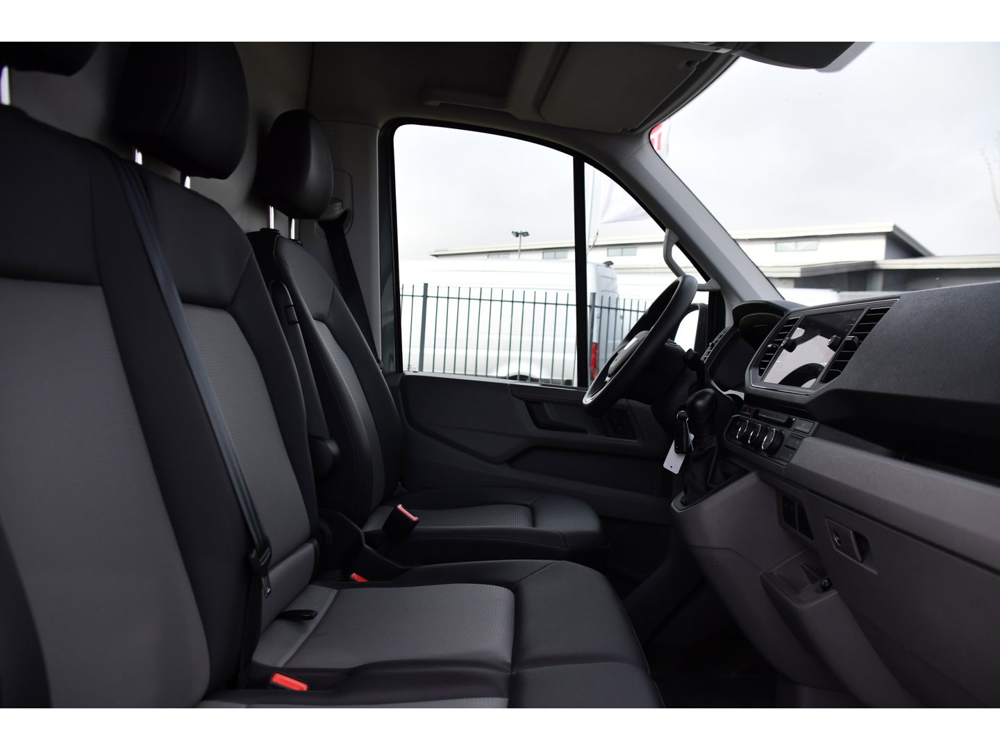 MAN TGE 3.180 35 2.0 L3H3 PB Edition Full Options! Camera, Cruise, Carplay, LED, 177pk, Automaat, Trekhaak 3000kg, Voorruit verwarming, Sensoren, Multimedia, Uniek!