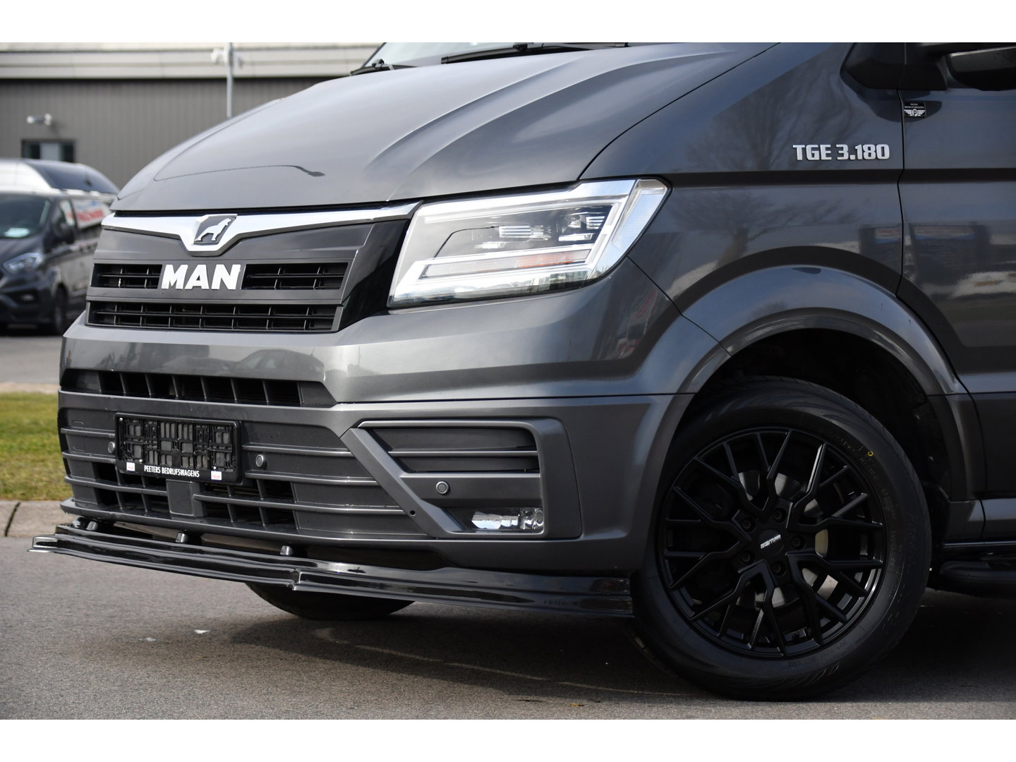 MAN TGE 3.180 35 2.0 L3H3 PB Edition Full Options! Camera, Cruise, Carplay, LED, 177pk, Automaat, Trekhaak 3000kg, Voorruit verwarming, Sensoren, Multimedia, Uniek!