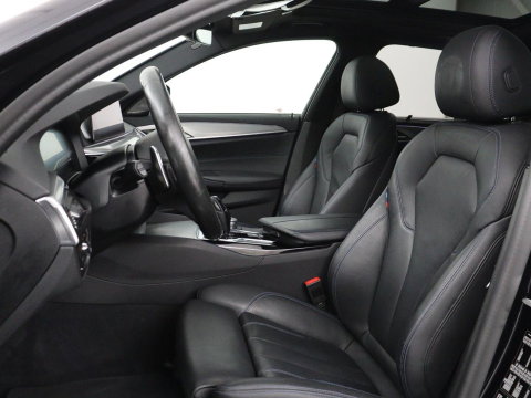 BMW 5 Serie Touring 530i xDrive M-sport High Executive | Panoramadak | Trekhaak | Head-up | 360 camera | Carplay | Harman/Kardon | Leder | Stuur/stoel verwarming | Virtual Dashboard | Cruise control |