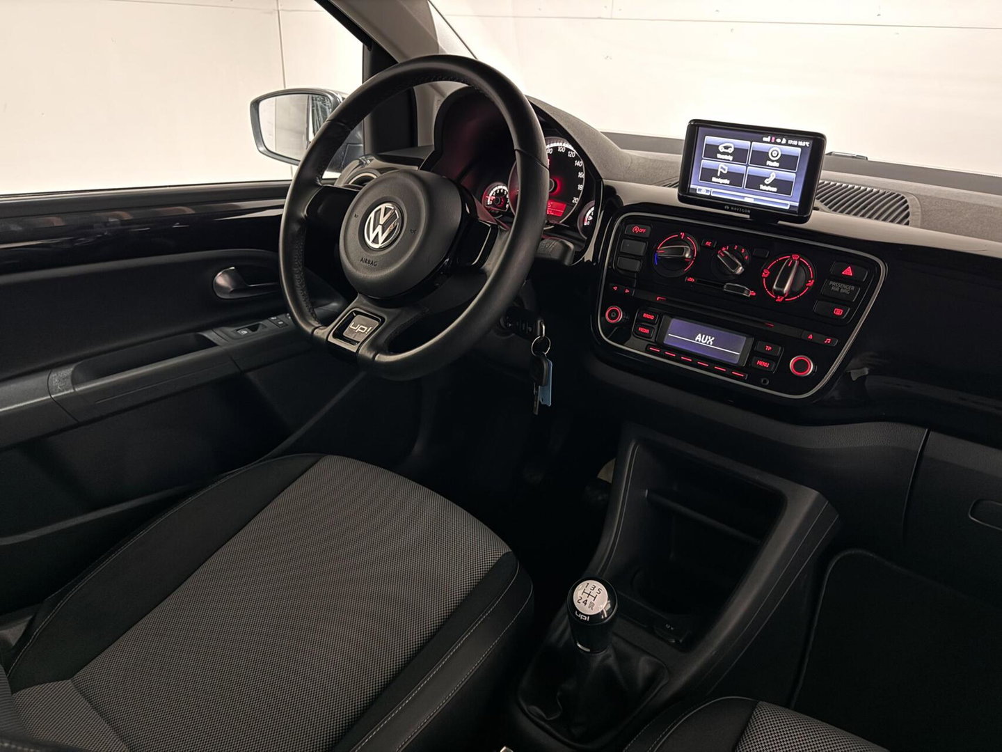 Volkswagen up! 1.0 Black Up! Navi Airco NAP