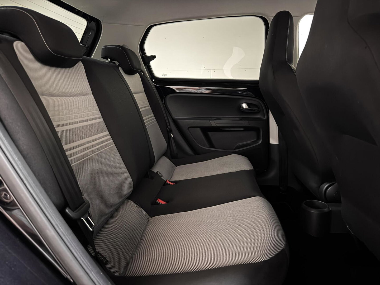 Volkswagen up! 1.0 Black Up! Navi Airco NAP