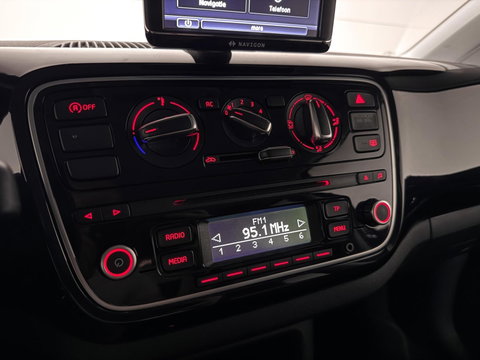 Volkswagen up! 1.0 Black Up! Navi Airco NAP