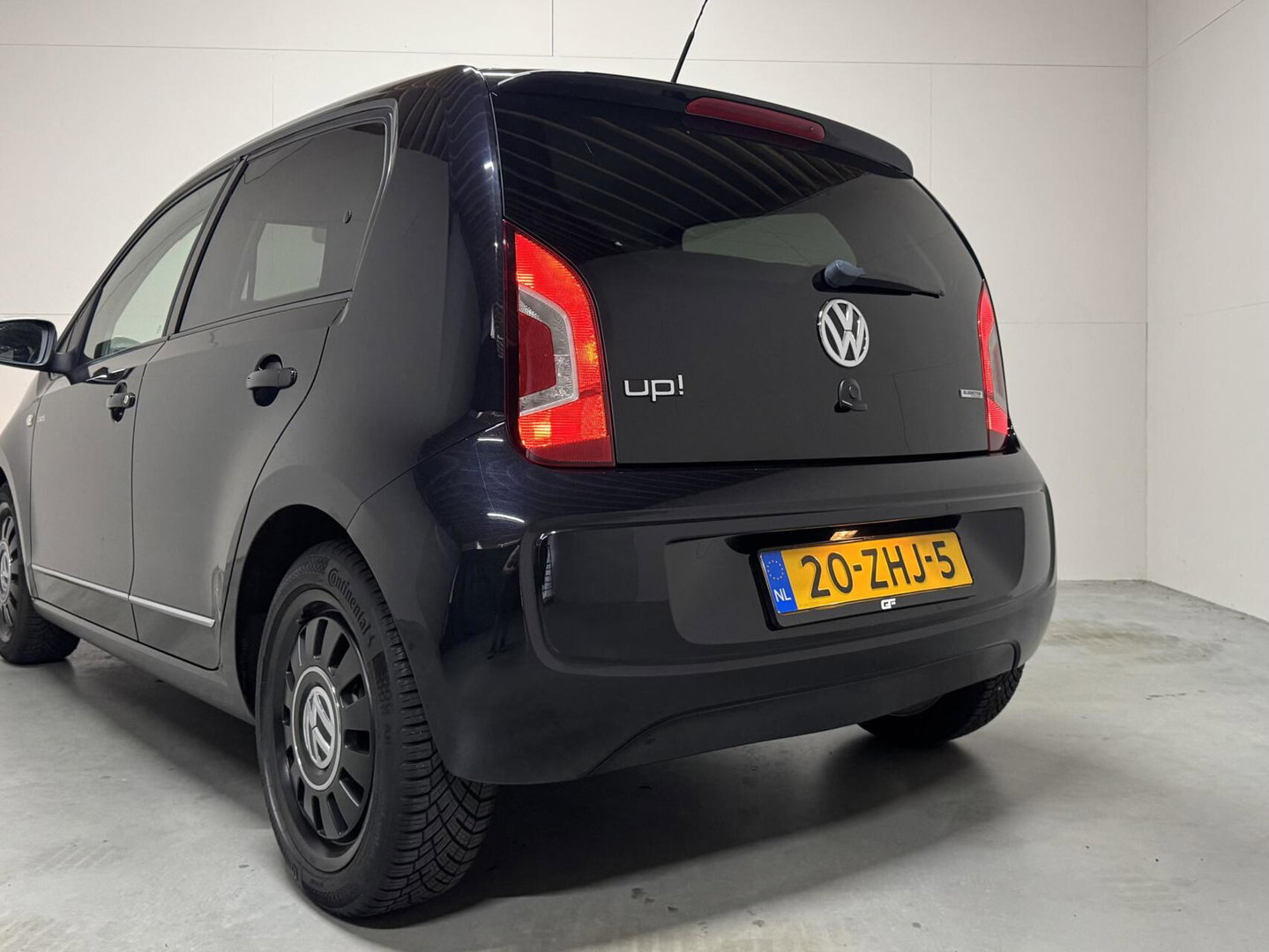 Volkswagen up! 1.0 Black Up! Navi Airco NAP