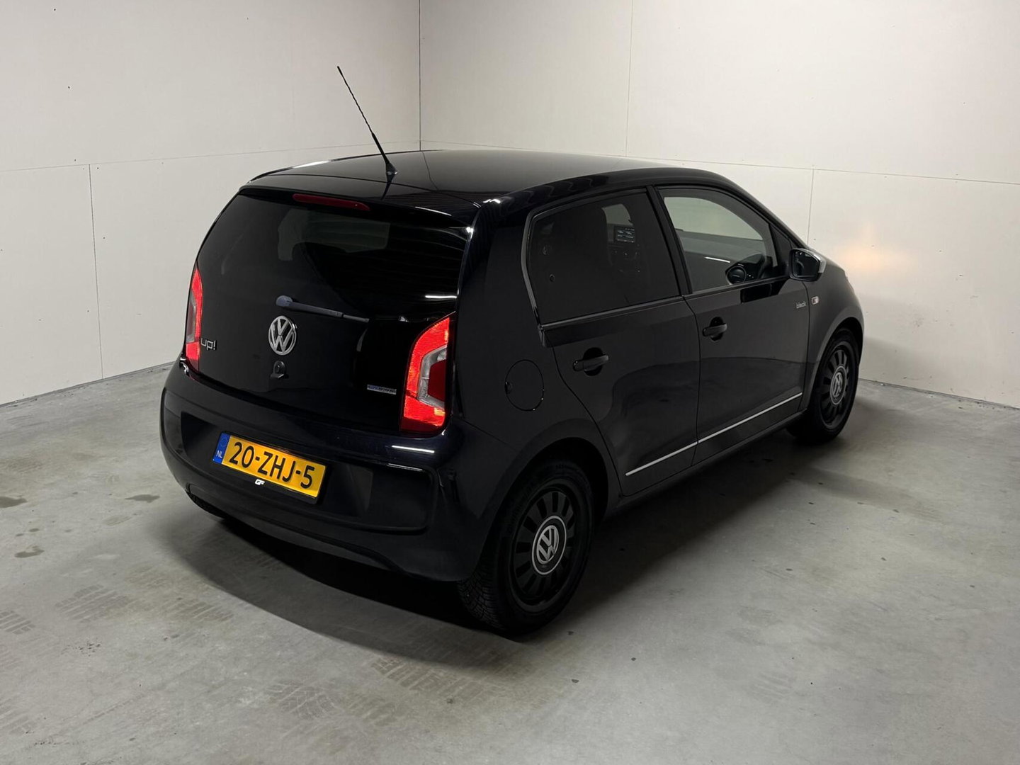 Volkswagen up! 1.0 Black Up! Navi Airco NAP