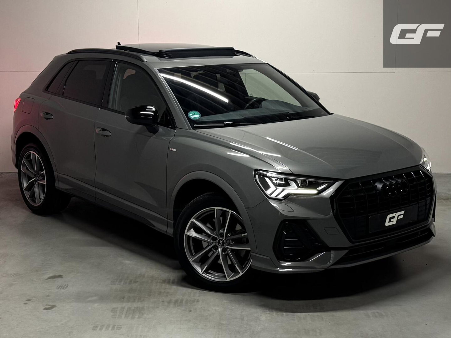 Audi Q3 45 TFSIe S-Line Black Edition Pano Sonos Virtual Camera Trekh.