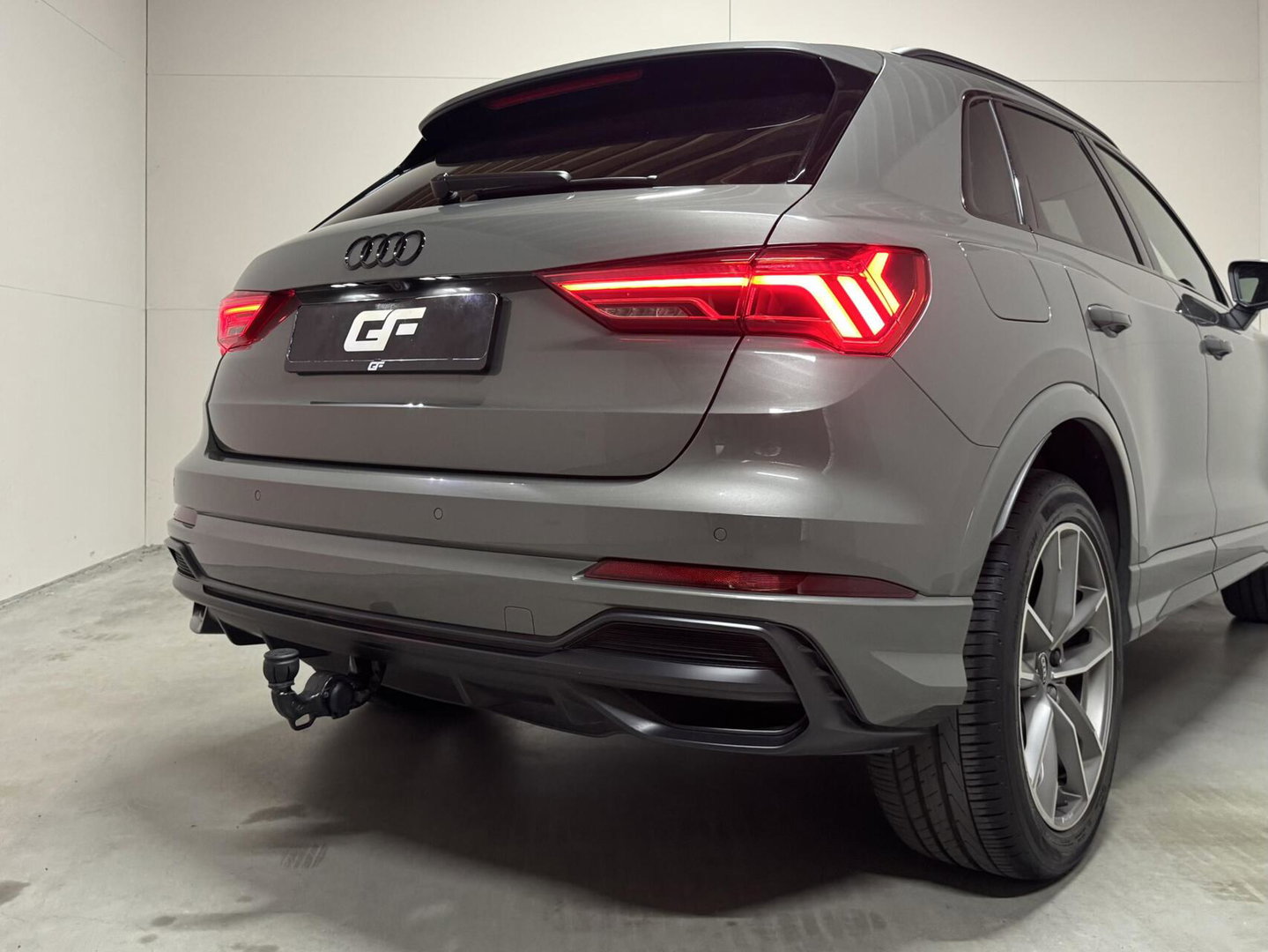 Audi Q3 45 TFSIe S-Line Black Edition Pano Sonos Virtual Camera Trekh.