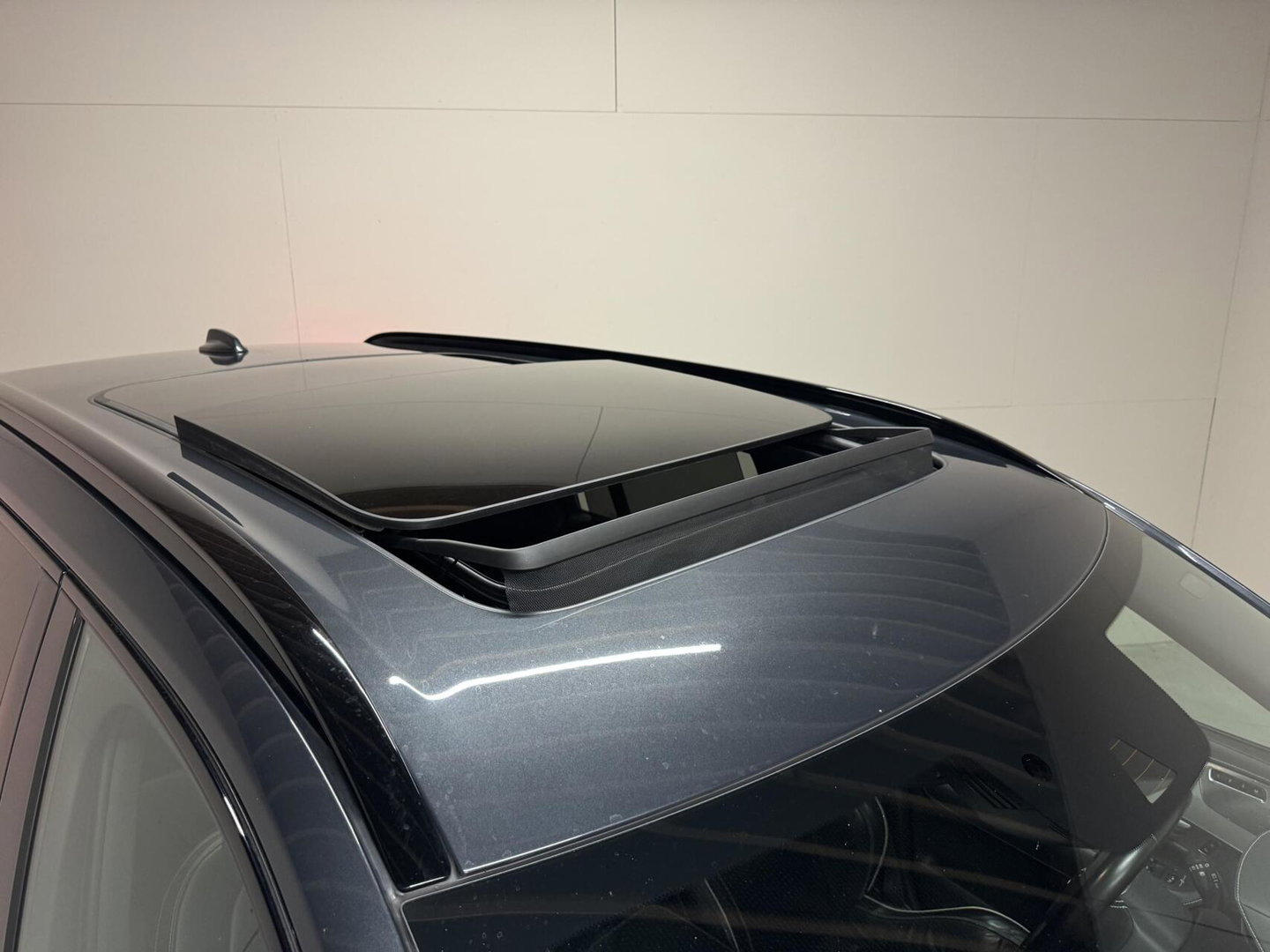 Volvo XC90 2.0 T8 Recharge AWD R-Design Pano B&W 360º Luchtvering Trekh.