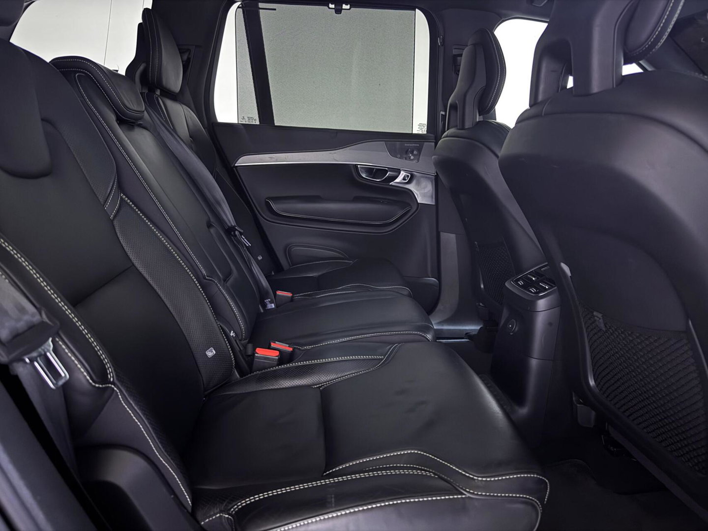 Volvo XC90 2.0 T8 Recharge AWD R-Design Pano B&W 360º Luchtvering Trekh.