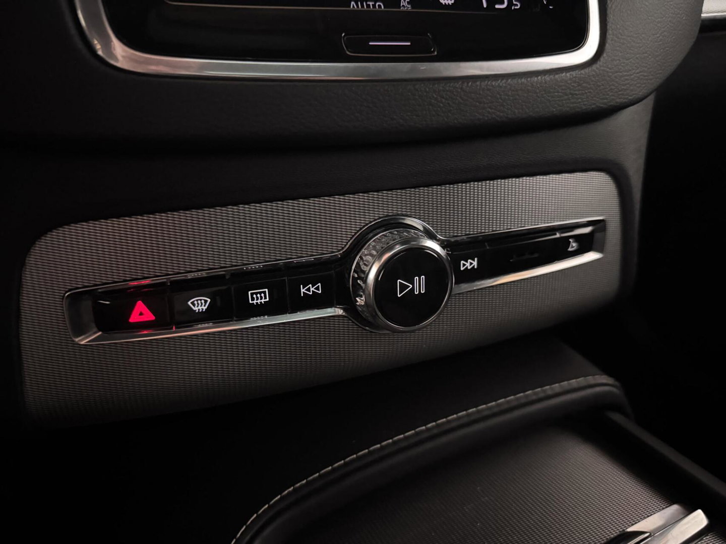 Volvo XC90 2.0 T8 Recharge AWD R-Design Pano B&W 360º Luchtvering Trekh.