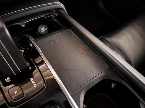 Volvo XC90 2.0 T8 Recharge AWD R-Design Pano B&W 360º Luchtvering Trekh.