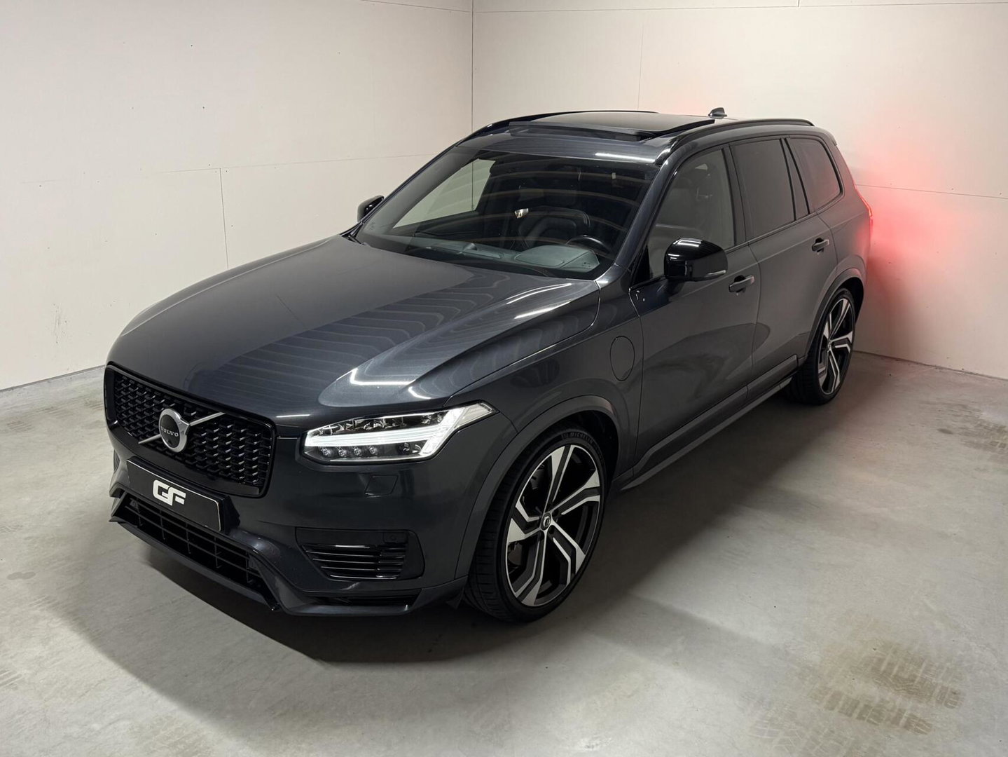 Volvo XC90 2.0 T8 Recharge AWD R-Design Pano B&W 360º Luchtvering Trekh.
