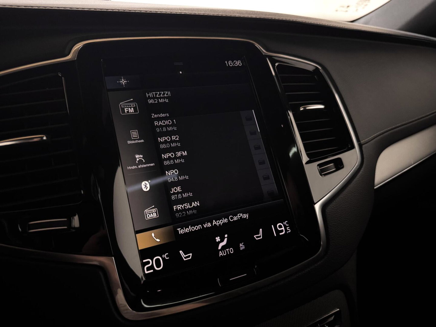 Volvo XC90 2.0 T8 Recharge AWD R-Design Pano B&W 360º Luchtvering Trekh.