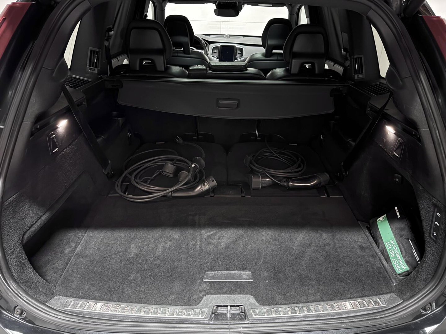 Volvo XC90 2.0 T8 Recharge AWD R-Design Pano B&W 360º Luchtvering Trekh.