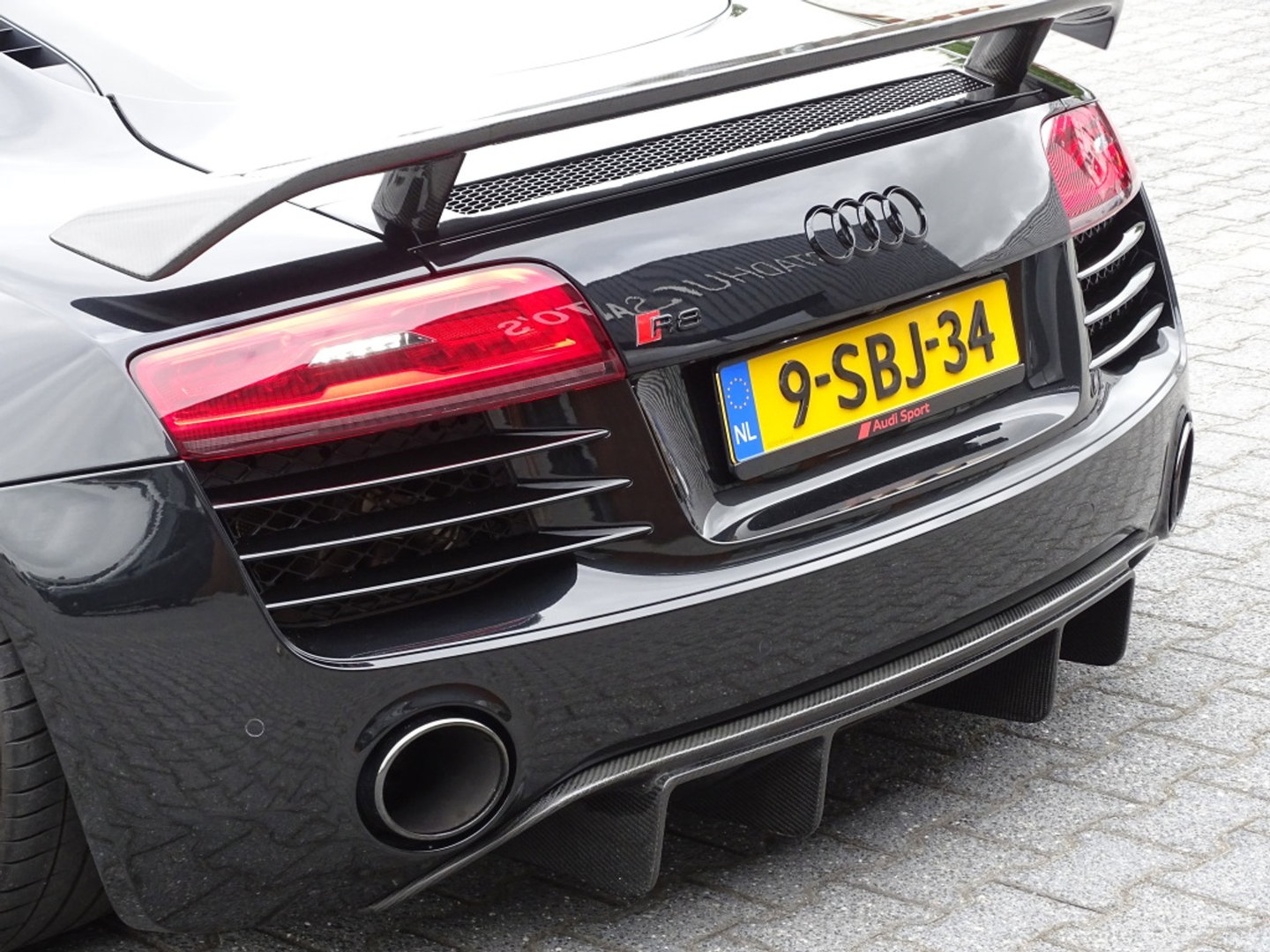 Audi R8 4.2 V8 FSI 421PK / Carbon / Liftsysteem / LED / B&O