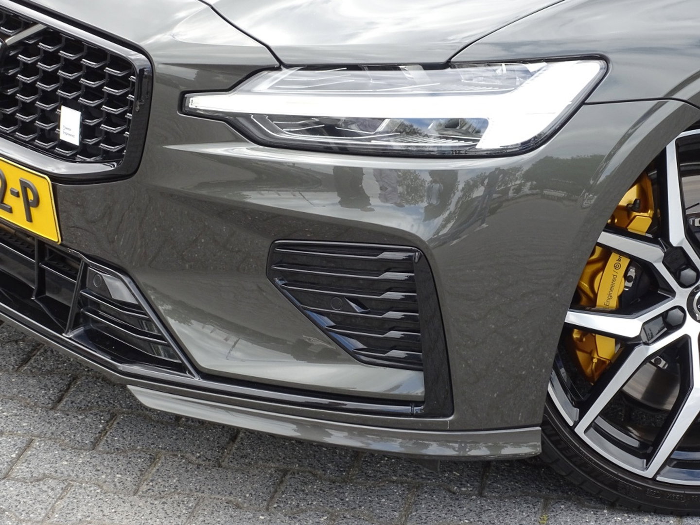 Volvo V60 T8 AWD 405PK Inscription Plug-In Hybrid / Heico Ed. / LED