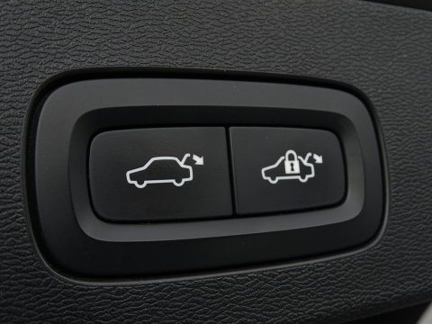 Volvo V60 T8 AWD 405PK Inscription Plug-In Hybrid / Heico Ed. / LED