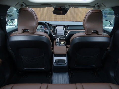 Volvo V60 T8 AWD 405PK Inscription Plug-In Hybrid / Heico Ed. / LED
