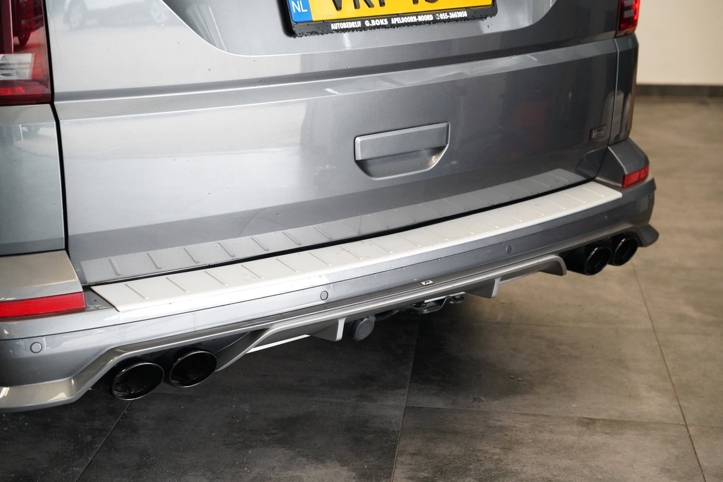 Volkswagen Transporter 2.0 TDI L2H1 30 DC Bulli ABT-uitgevoerd PDC ACC Leder NAP Sidebars