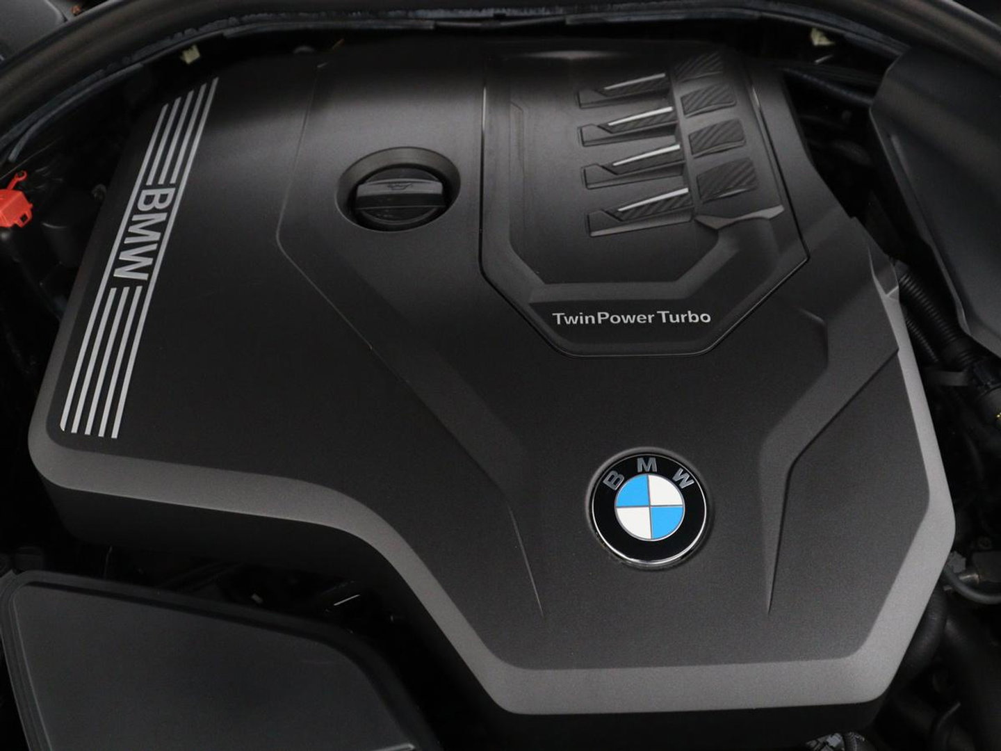 BMW 5 Serie Touring 530i xDrive M-sport High Executive | Panoramadak | Trekhaak | Head-up | 360 camera | Carplay | Harman/Kardon | Leder | Stuur/stoel verwarming | Virtual Dashboard | Cruise control |