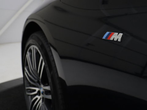 BMW 5 Serie Touring 530i xDrive M-sport High Executive | Panoramadak | Trekhaak | Head-up | 360 camera | Carplay | Harman/Kardon | Leder | Stuur/stoel verwarming | Virtual Dashboard | Cruise control |
