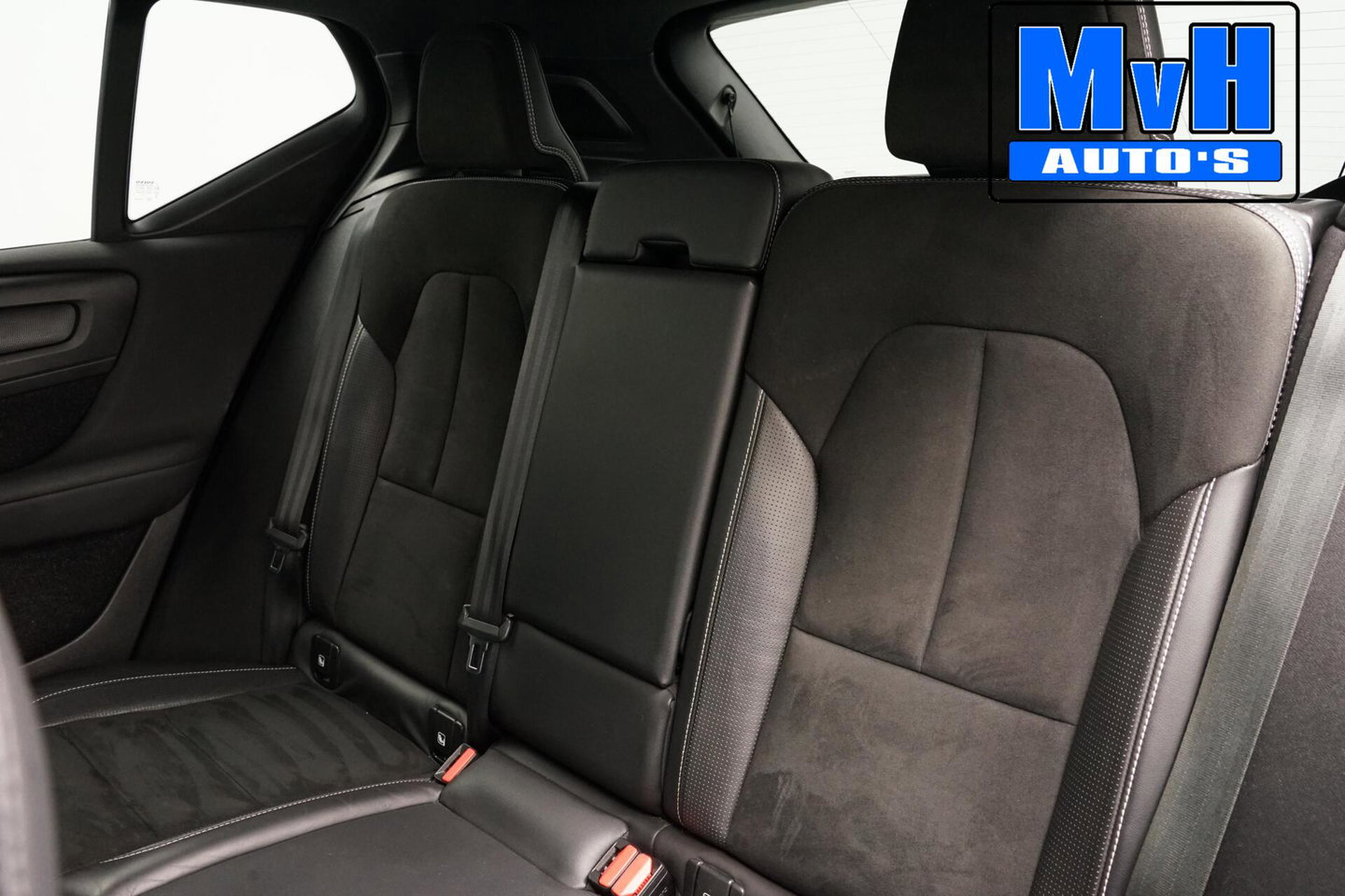 Volvo XC40 1.5 T5 PHEV R-Design|H/K|STUUR.STOELVW|CAM|SOH86%