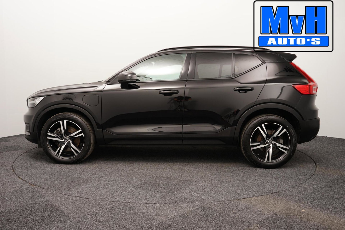 Volvo XC40 1.5 T5 PHEV R-Design|H/K|STUUR.STOELVW|CAM|SOH86%