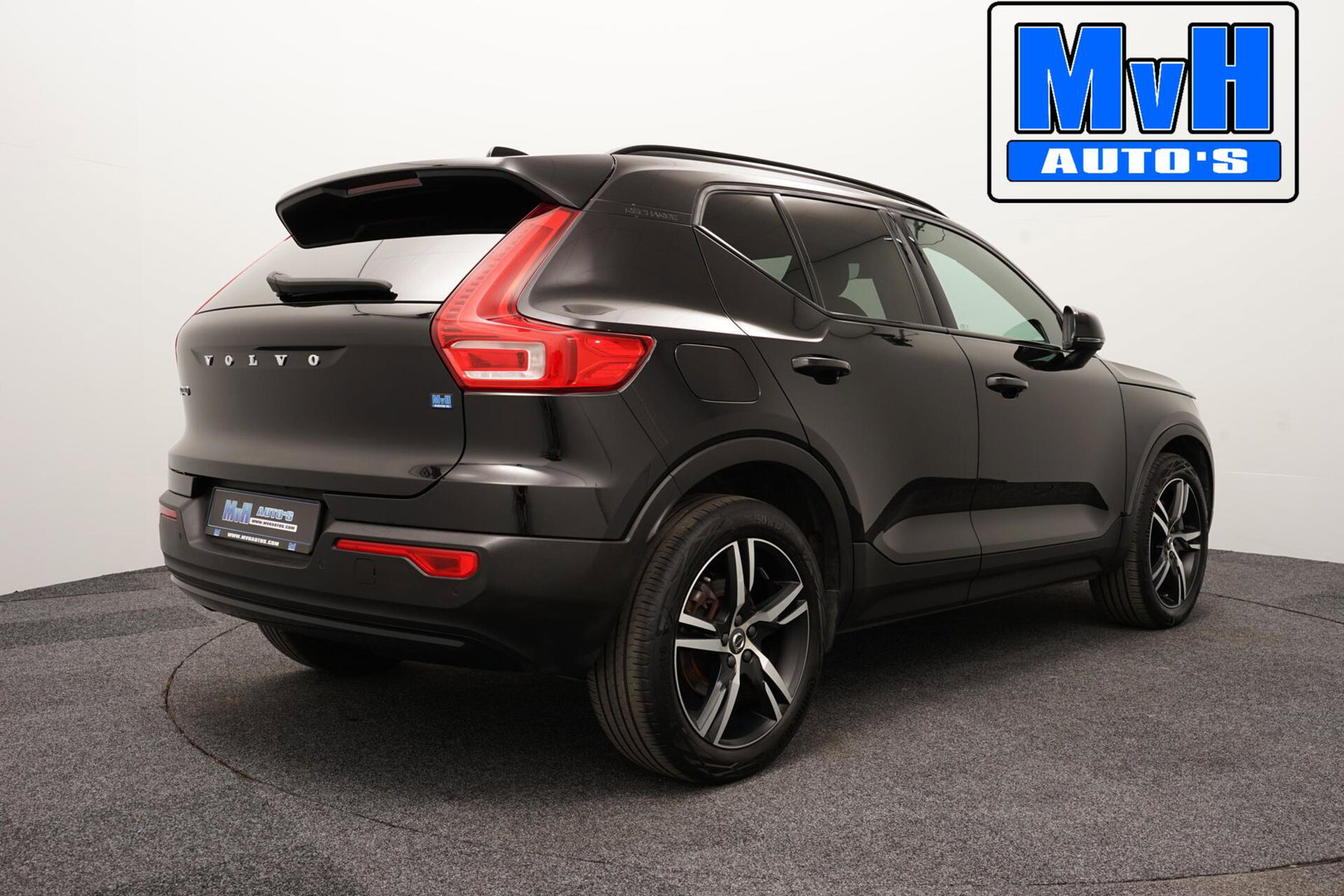 Volvo XC40 1.5 T5 PHEV R-Design|H/K|STUUR.STOELVW|CAM|SOH86%