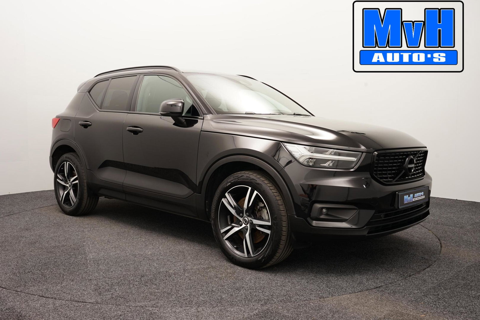 Volvo XC40 1.5 T5 PHEV R-Design|H/K|STUUR.STOELVW|CAM|SOH86%