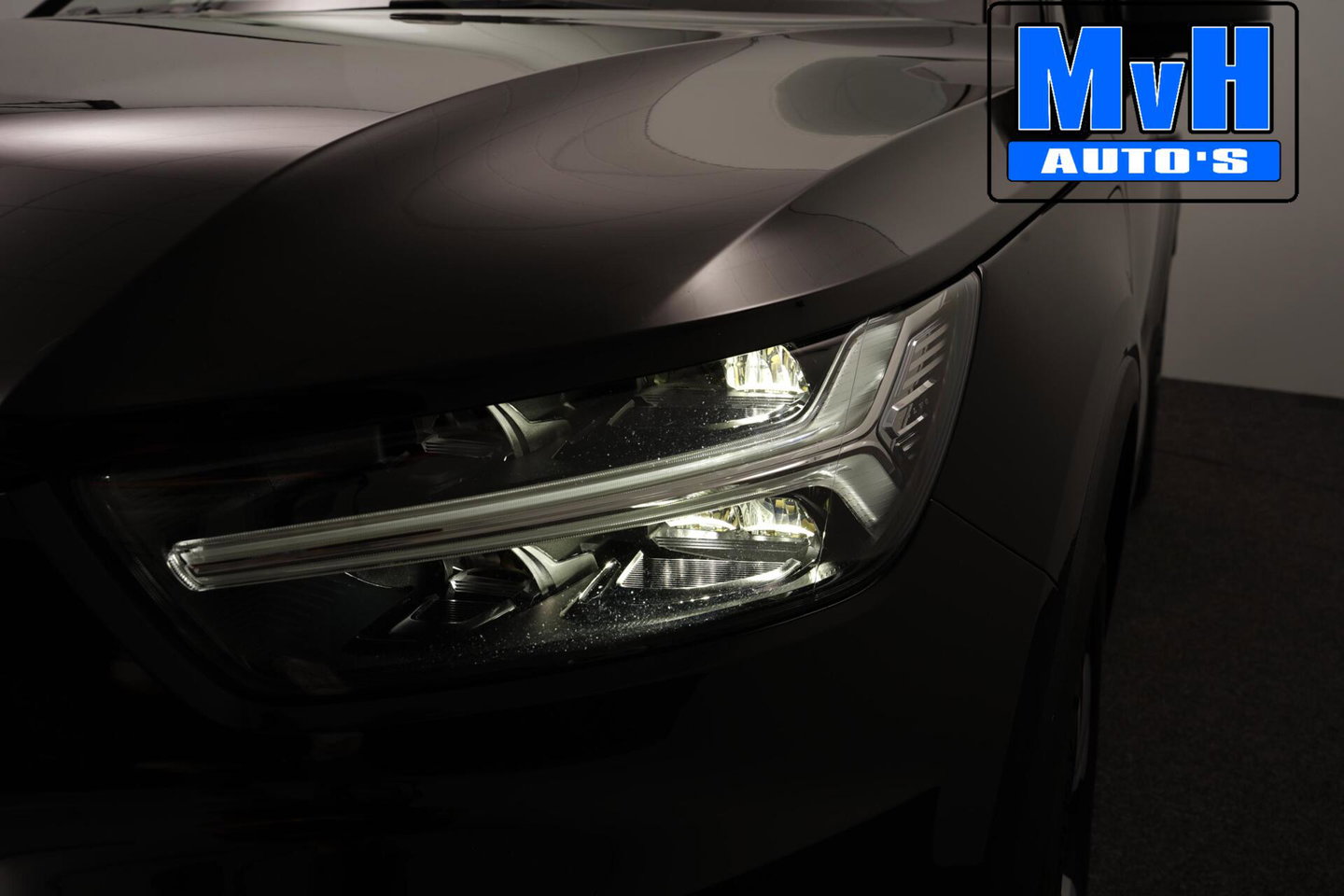 Volvo XC40 1.5 T5 PHEV R-Design|H/K|STUUR.STOELVW|CAM|SOH86%