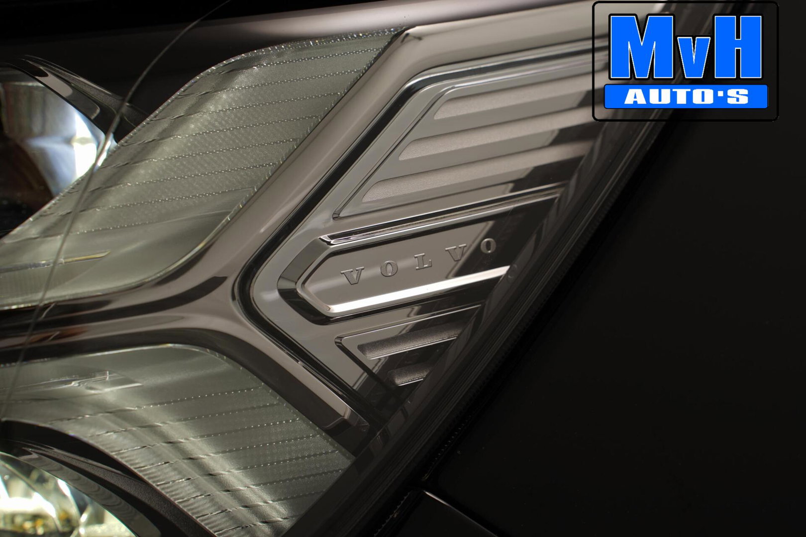 Volvo XC40 1.5 T5 PHEV R-Design|H/K|STUUR.STOELVW|CAM|SOH86%