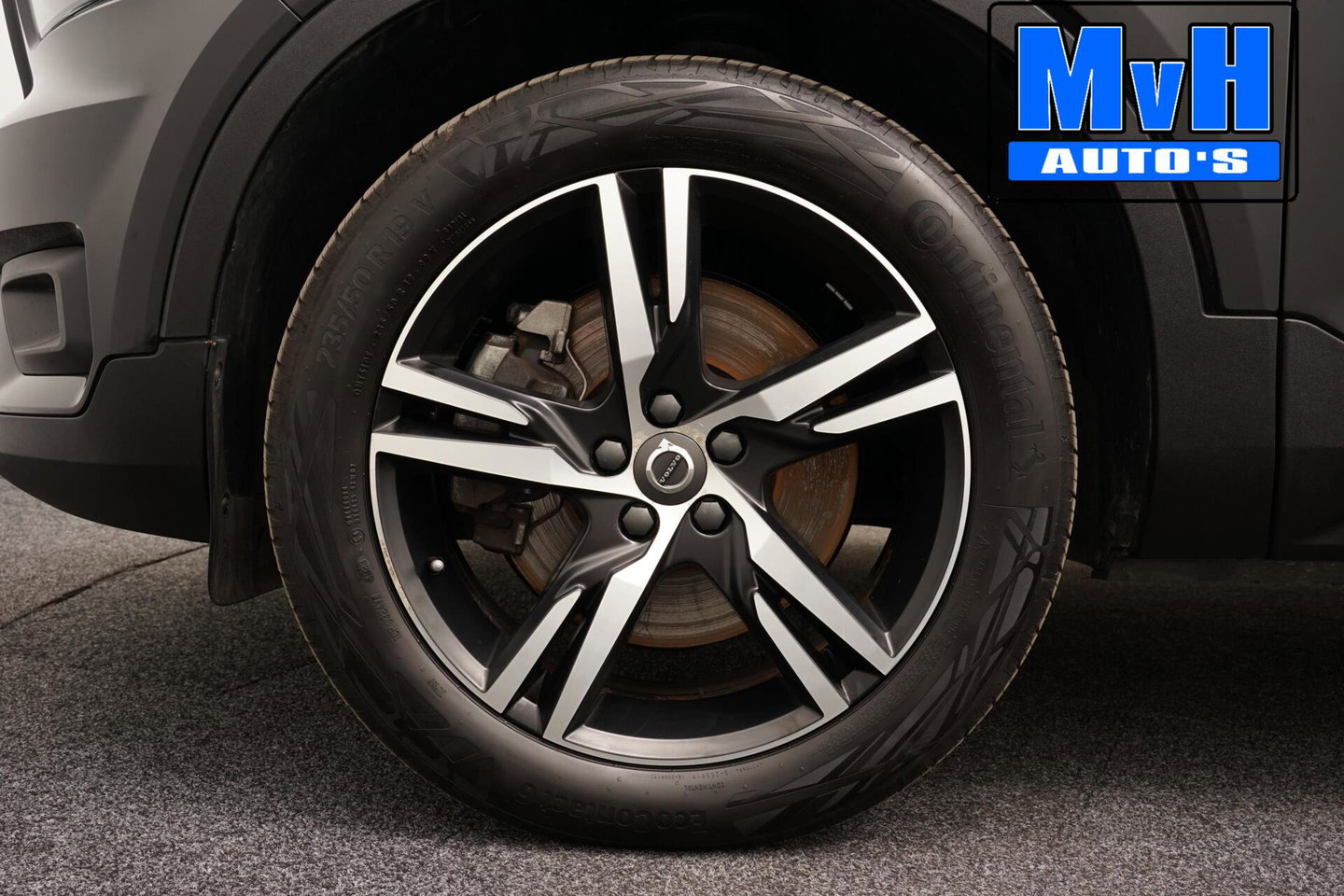 Volvo XC40 1.5 T5 PHEV R-Design|H/K|STUUR.STOELVW|CAM|SOH86%