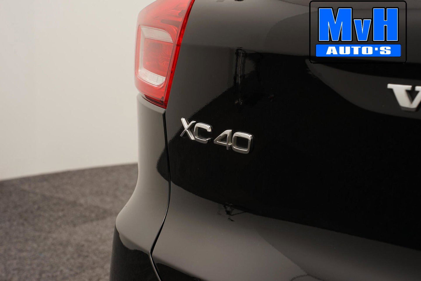 Volvo XC40 1.5 T5 PHEV R-Design|H/K|STUUR.STOELVW|CAM|SOH86%