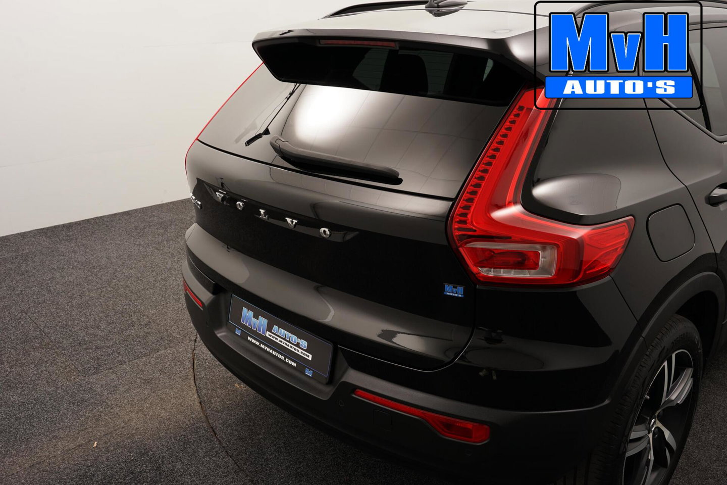 Volvo XC40 1.5 T5 PHEV R-Design|H/K|STUUR.STOELVW|CAM|SOH86%