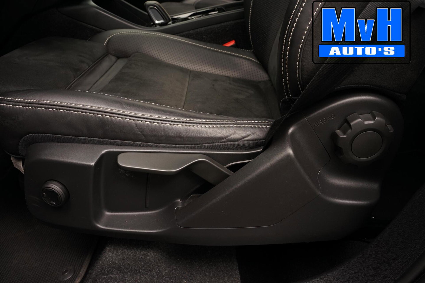 Volvo XC40 1.5 T5 PHEV R-Design|H/K|STUUR.STOELVW|CAM|SOH86%