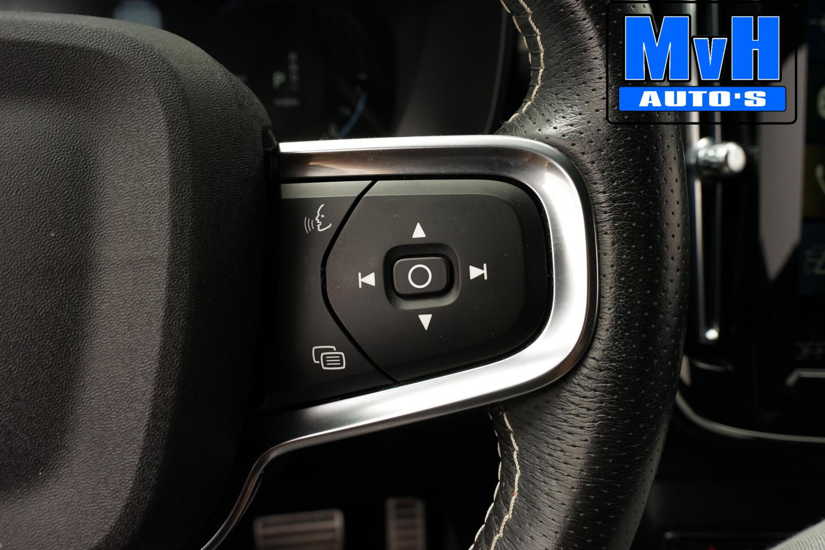 Volvo XC40 1.5 T5 PHEV R-Design|H/K|STUUR.STOELVW|CAM|SOH86%