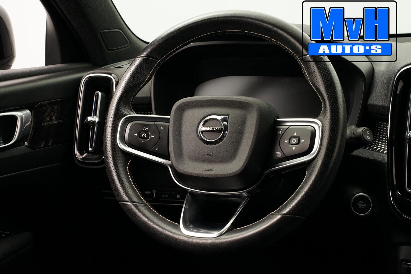 Volvo XC40 1.5 T5 PHEV R-Design|H/K|STUUR.STOELVW|CAM|SOH86%