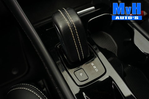 Volvo XC40 1.5 T5 PHEV R-Design|H/K|STUUR.STOELVW|CAM|SOH86%
