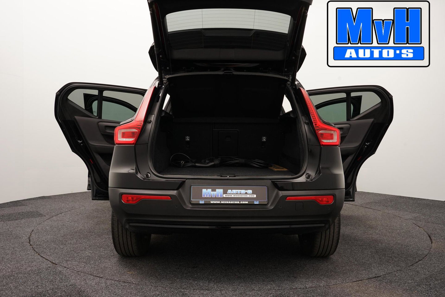 Volvo XC40 1.5 T5 PHEV R-Design|H/K|STUUR.STOELVW|CAM|SOH86%