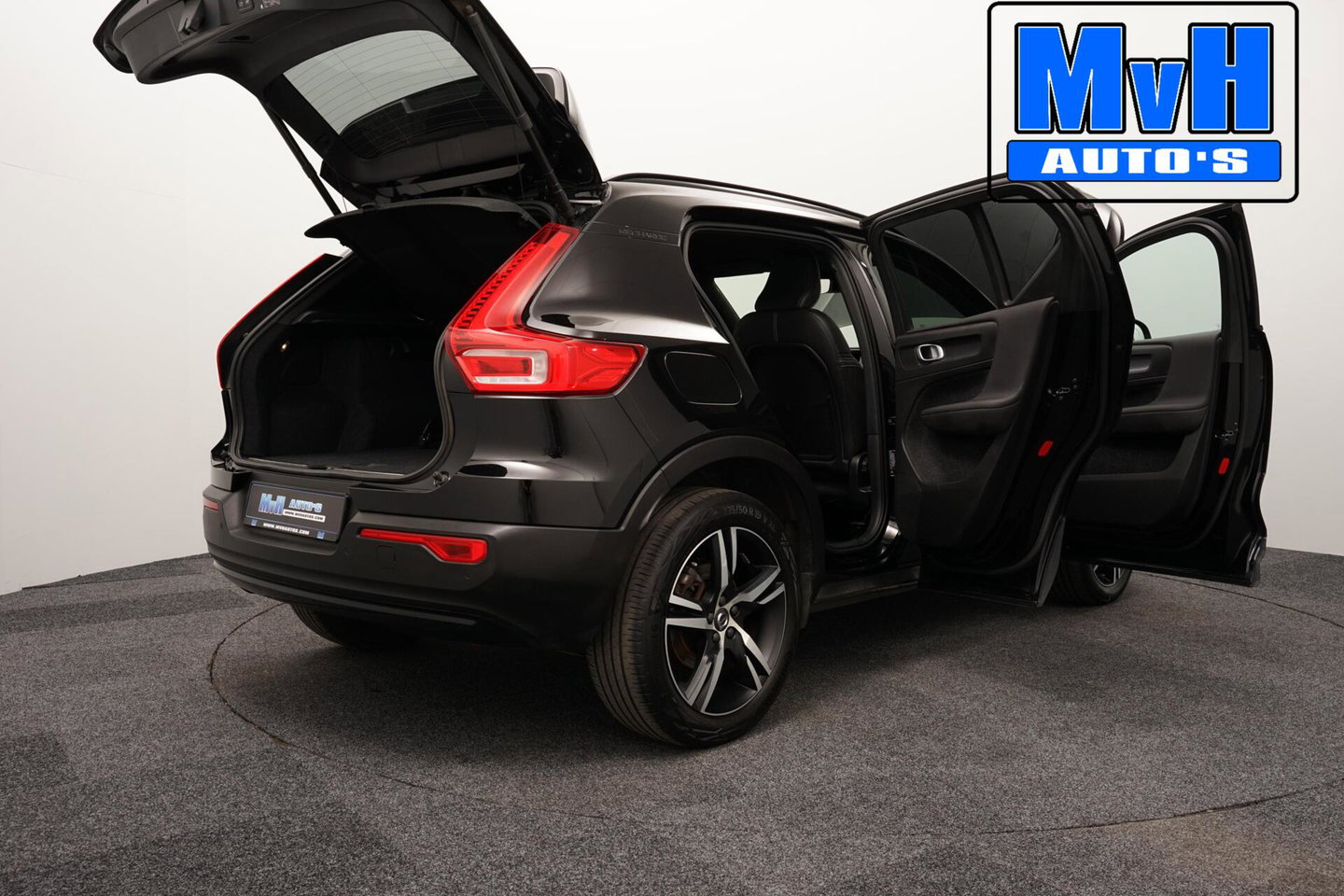 Volvo XC40 1.5 T5 PHEV R-Design|H/K|STUUR.STOELVW|CAM|SOH86%